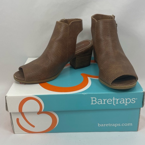 *3/$15* BareTraps IVEY Open Toe Sandals, Size 6 1/2 M - Picture 1 of 12